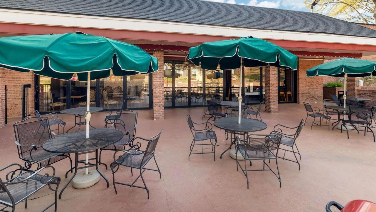 Magnuson Grand Hotel And Conference Center Tyler Exterior foto